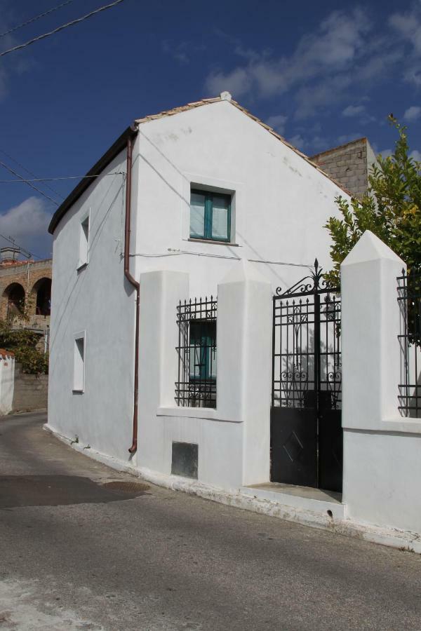 B&B Charme Sa Pardina Orroli Екстериор снимка